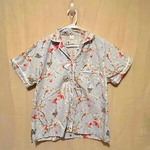 Floral Print Women's Pajama Top And Crop Pants Set